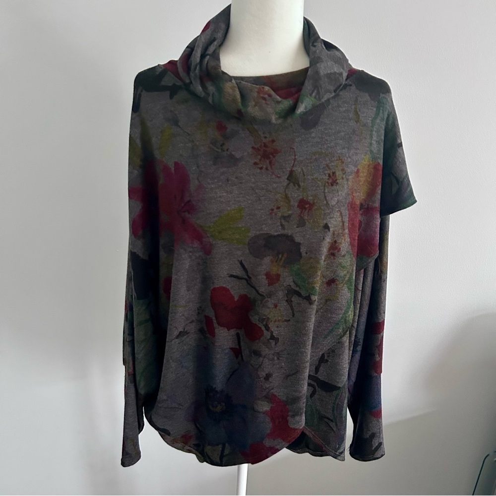 Nally & Millie Ladies Sweater - Size L/XL